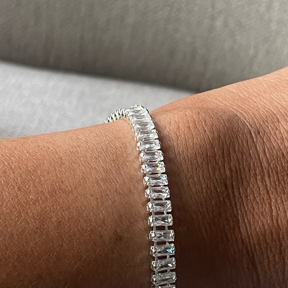 Swarovski Elements Elegant Silver Bracelet For Women